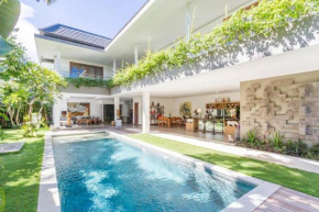 Отель Alopa Villas  Kuta